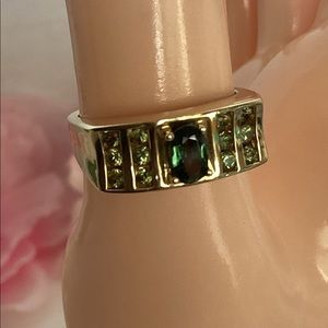 14k UNISEX SPINEL RING.